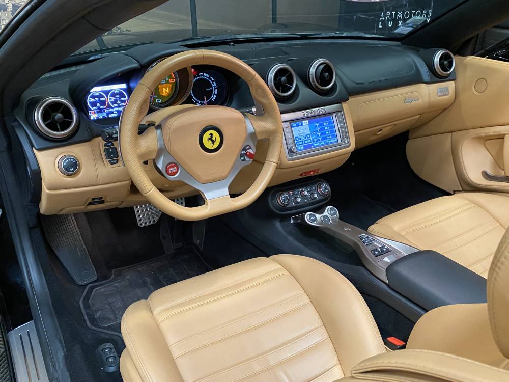 Ferrari California 4.3 V8 460