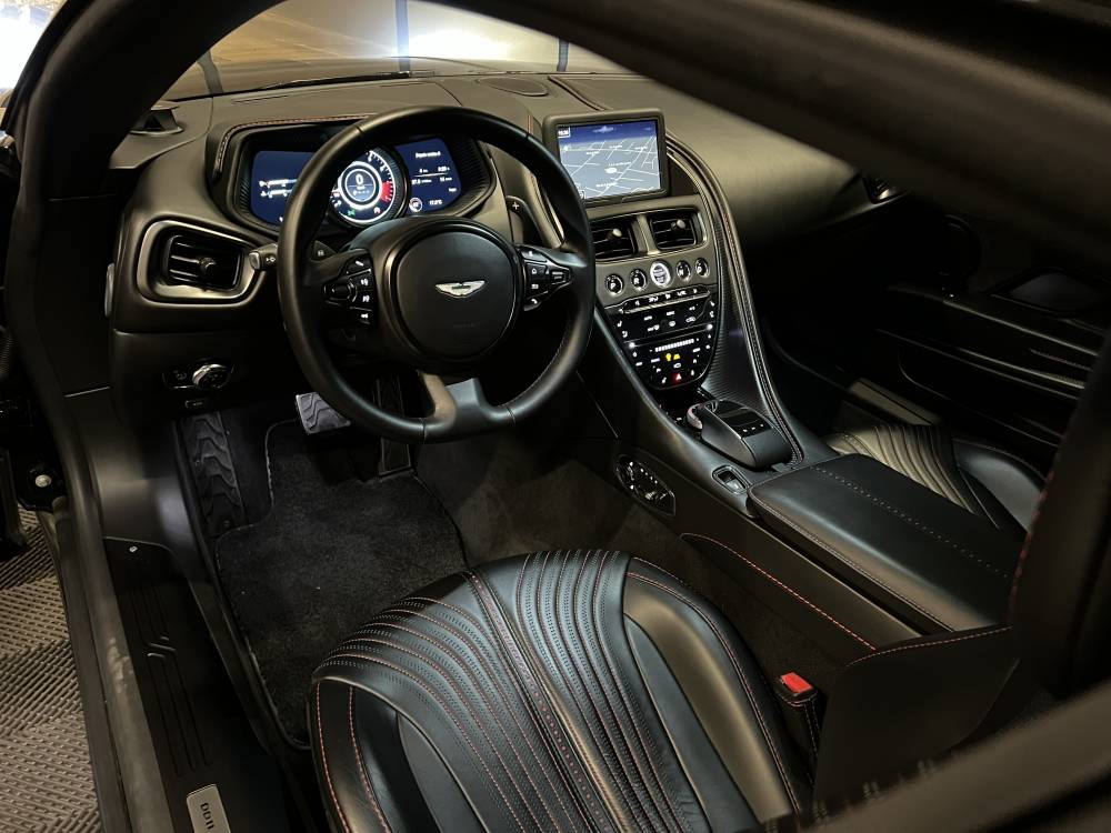 Aston Martin DB11 coupé V8 4.0 Biturbo 510 ch 