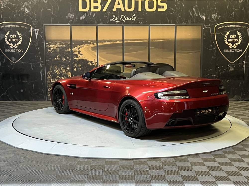 Aston Martin V12 Vantage S Roadster 6.0 573 ch / Pack carbone / Q Collection