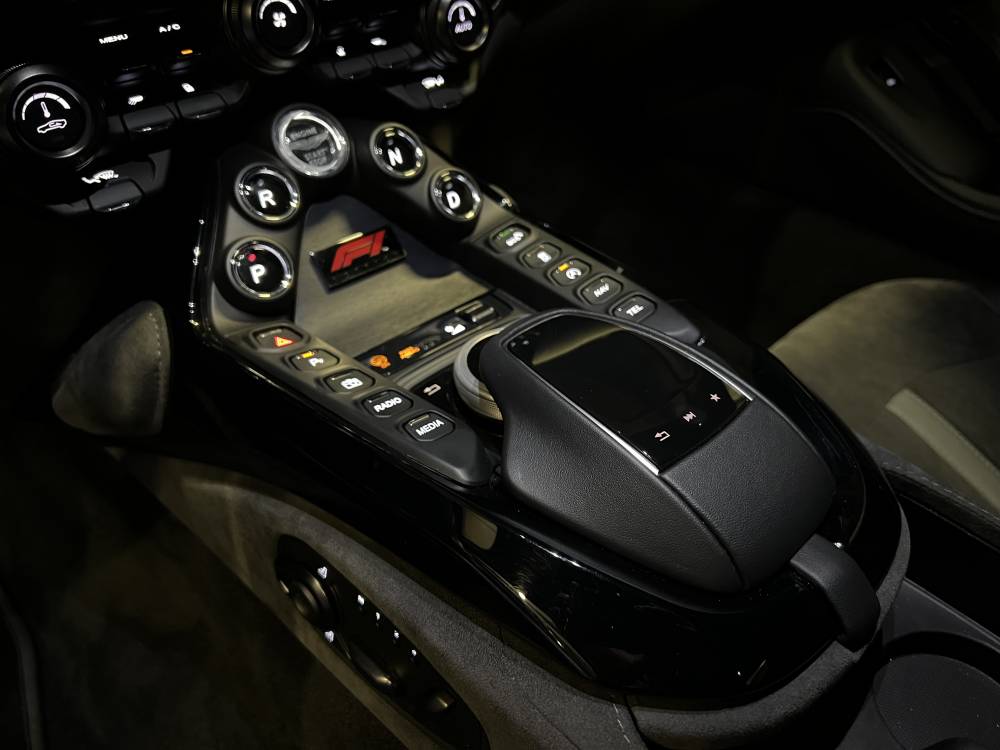 Aston Martin V8 Vantage F1 Edition 4.0 535 ch JET BLACK / TVA / PAS DE MALUS